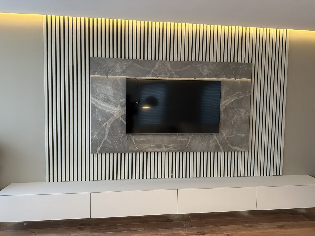 Door Batur Bouw gerealiseerde cinewall met geïntegreerde LED-verlichting